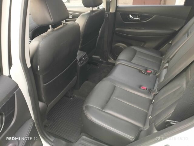 Белый Ниссан Rogue, объемом двигателя 0 л и пробегом 72 тыс. км за 14900 $, фото 8 на Automoto.ua
