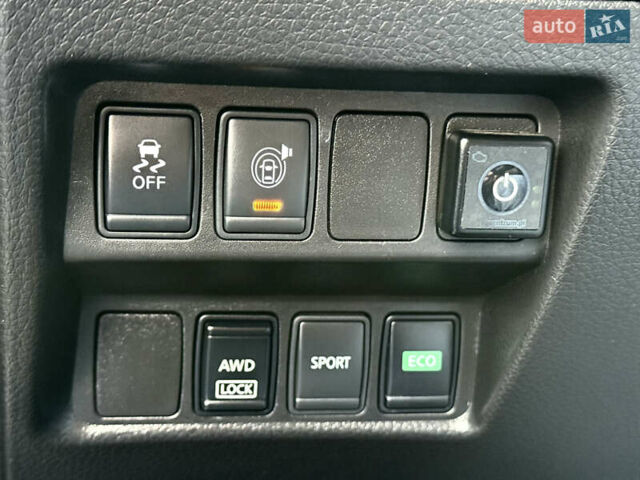 Белый Ниссан Rogue, объемом двигателя 2.49 л и пробегом 133 тыс. км за 13900 $, фото 59 на Automoto.ua