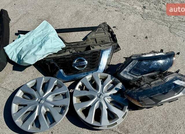 Белый Ниссан Rogue, объемом двигателя 2.49 л и пробегом 85 тыс. км за 7000 $, фото 23 на Automoto.ua