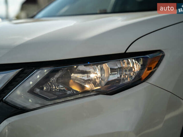 Белый Ниссан Rogue, объемом двигателя 2.49 л и пробегом 132 тыс. км за 14900 $, фото 11 на Automoto.ua