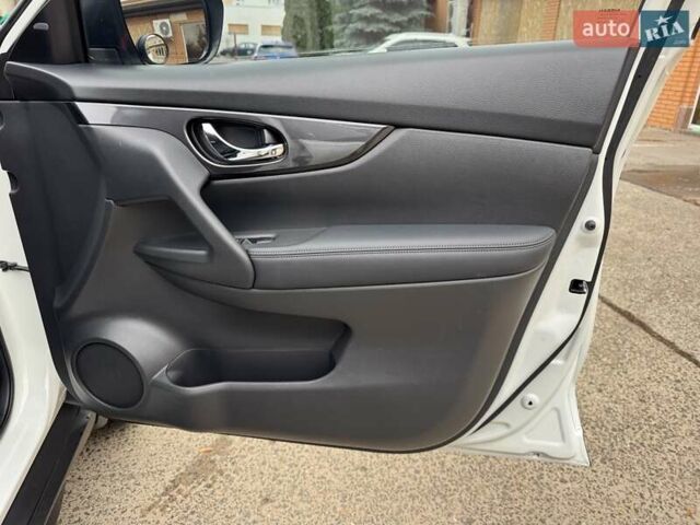 Белый Ниссан Rogue, объемом двигателя 2.49 л и пробегом 88 тыс. км за 14200 $, фото 22 на Automoto.ua