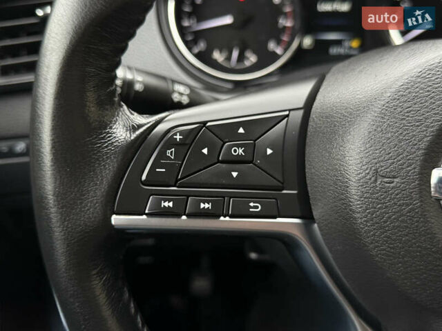 Белый Ниссан Rogue, объемом двигателя 2.49 л и пробегом 133 тыс. км за 13900 $, фото 54 на Automoto.ua