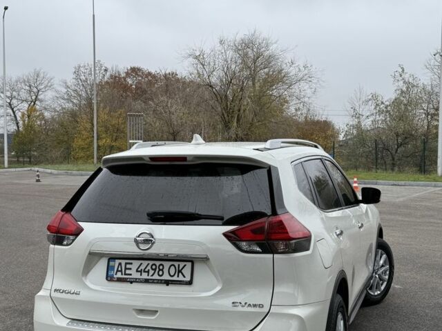 Белый Ниссан Rogue, объемом двигателя 2.5 л и пробегом 108 тыс. км за 15400 $, фото 7 на Automoto.ua