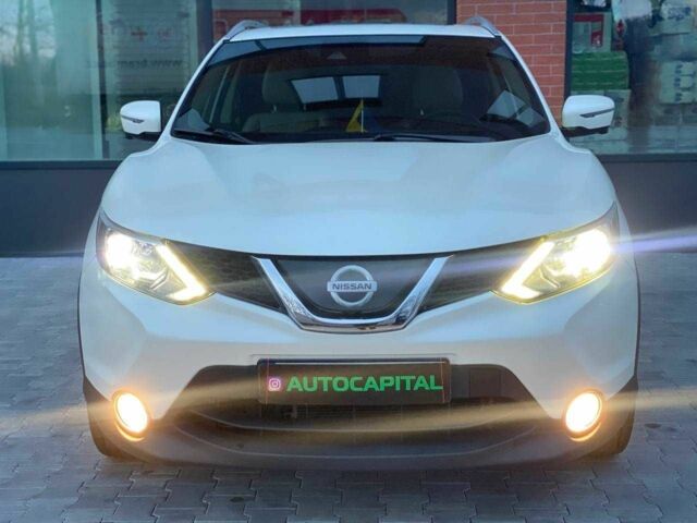 Білий Ніссан Rogue, об'ємом двигуна 2 л та пробігом 61 тис. км за 17690 $, фото 1 на Automoto.ua