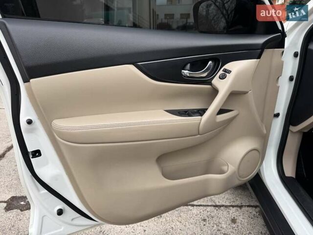 Білий Ніссан Rogue, об'ємом двигуна 2.49 л та пробігом 116 тис. км за 15500 $, фото 11 на Automoto.ua