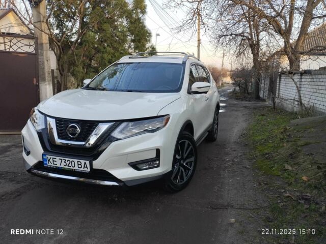 Белый Ниссан Rogue, объемом двигателя 0 л и пробегом 72 тыс. км за 14900 $, фото 2 на Automoto.ua