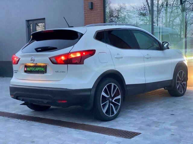 Білий Ніссан Rogue, об'ємом двигуна 2 л та пробігом 61 тис. км за 17690 $, фото 7 на Automoto.ua