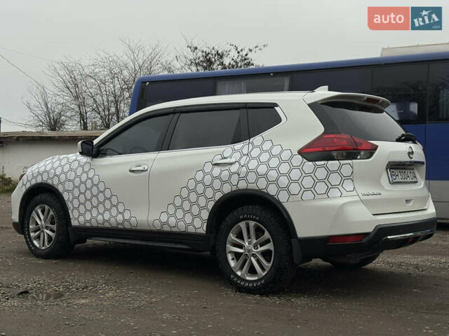 Белый Ниссан Rogue, объемом двигателя 2.49 л и пробегом 140 тыс. км за 11500 $, фото 5 на Automoto.ua