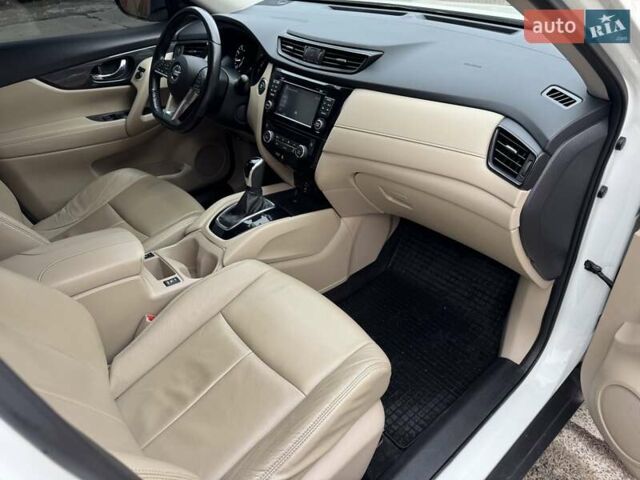 Білий Ніссан Rogue, об'ємом двигуна 2.49 л та пробігом 116 тис. км за 15500 $, фото 17 на Automoto.ua