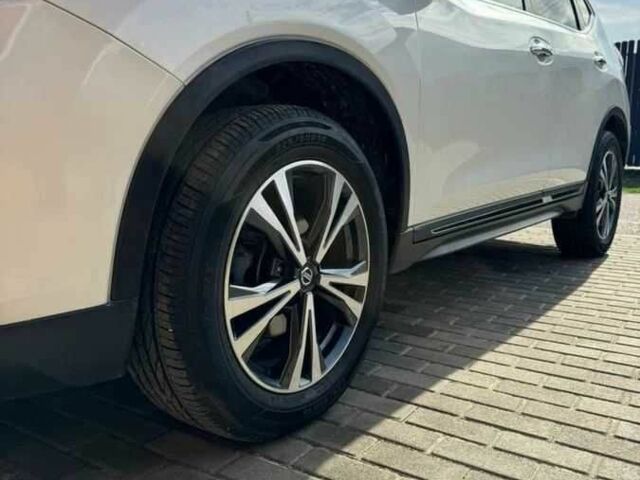 Білий Ніссан Rogue, об'ємом двигуна 2.5 л та пробігом 99 тис. км за 14500 $, фото 5 на Automoto.ua