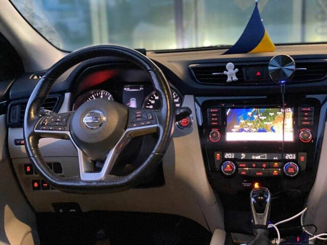 Білий Ніссан Rogue, об'ємом двигуна 2 л та пробігом 61 тис. км за 17690 $, фото 23 на Automoto.ua