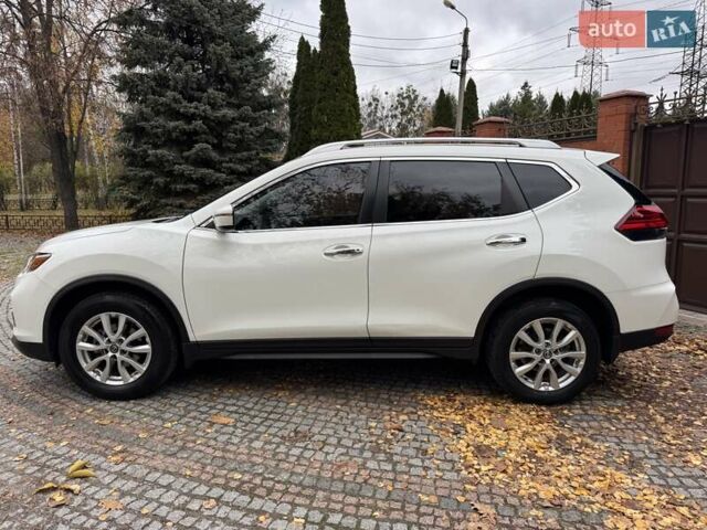 Белый Ниссан Rogue, объемом двигателя 2.49 л и пробегом 88 тыс. км за 14200 $, фото 5 на Automoto.ua