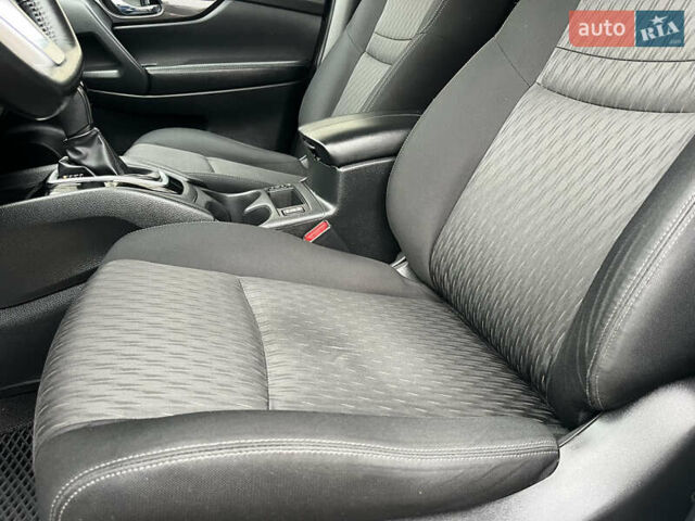 Белый Ниссан Rogue, объемом двигателя 2.5 л и пробегом 120 тыс. км за 14300 $, фото 26 на Automoto.ua