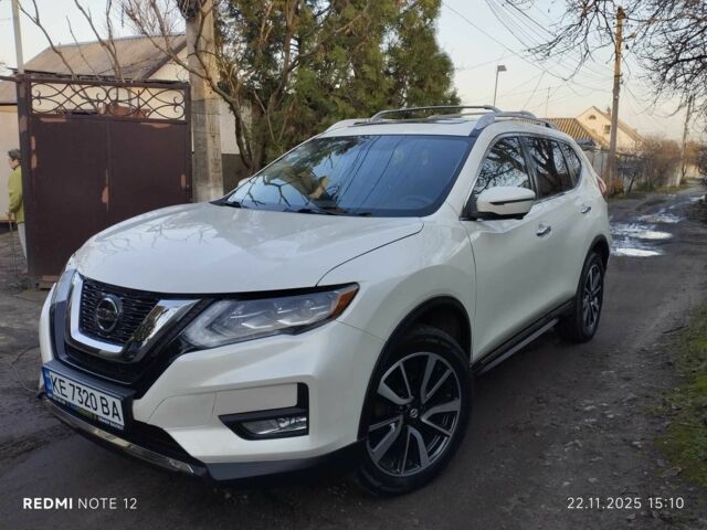 Белый Ниссан Rogue, объемом двигателя 0 л и пробегом 72 тыс. км за 14900 $, фото 4 на Automoto.ua