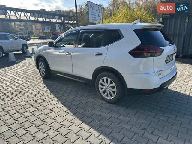 Белый Ниссан Rogue, объемом двигателя 2.49 л и пробегом 160 тыс. км за 14000 $, фото 6 на Automoto.ua