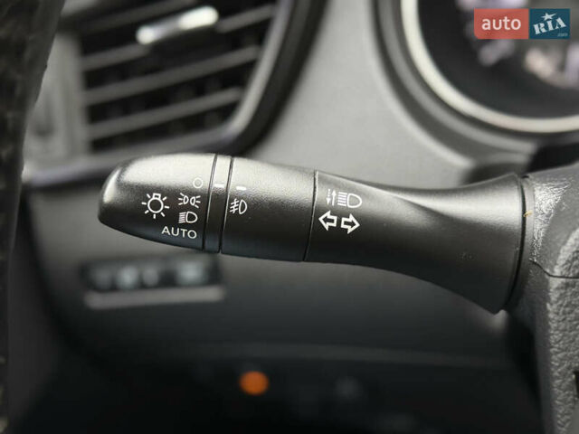 Белый Ниссан Rogue, объемом двигателя 2.49 л и пробегом 133 тыс. км за 13900 $, фото 57 на Automoto.ua