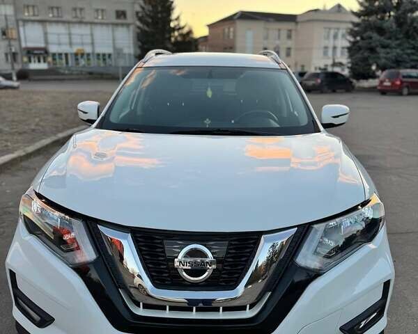 Белый Ниссан Rogue, объемом двигателя 2.49 л и пробегом 167 тыс. км за 15300 $, фото 8 на Automoto.ua