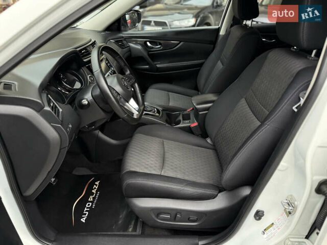 Белый Ниссан Rogue, объемом двигателя 2.49 л и пробегом 133 тыс. км за 13900 $, фото 38 на Automoto.ua