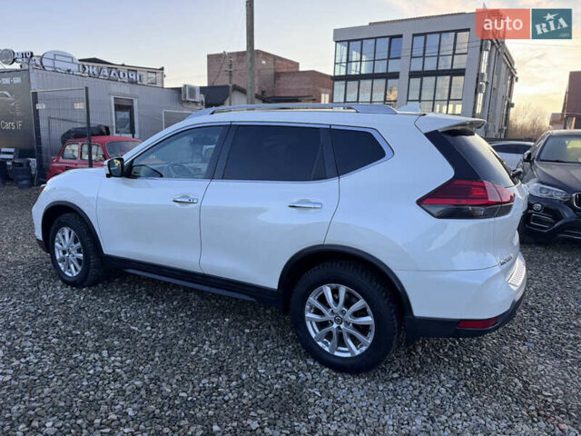 Белый Ниссан Rogue, объемом двигателя 2.5 л и пробегом 151 тыс. км за 14300 $, фото 5 на Automoto.ua