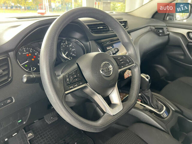 Белый Ниссан Rogue, объемом двигателя 2 л и пробегом 114 тыс. км за 14299 $, фото 7 на Automoto.ua