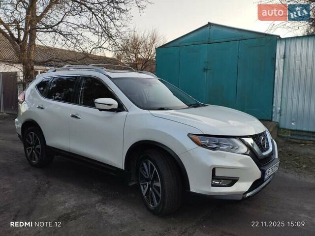 Белый Ниссан Rogue, объемом двигателя 2.49 л и пробегом 115 тыс. км за 14900 $, фото 2 на Automoto.ua