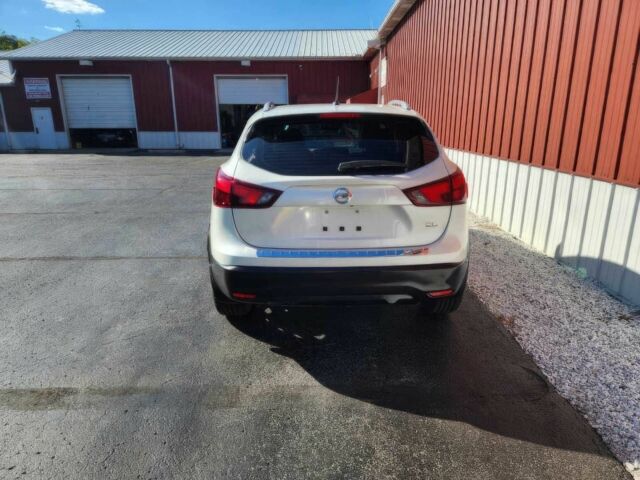 Білий Ніссан Rogue, об'ємом двигуна 2 л та пробігом 57 тис. км за 2850 $, фото 5 на Automoto.ua