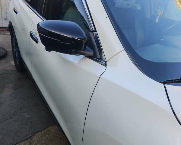 Белый Ниссан Rogue, объемом двигателя 2.49 л и пробегом 140 тыс. км за 15499 $, фото 10 на Automoto.ua