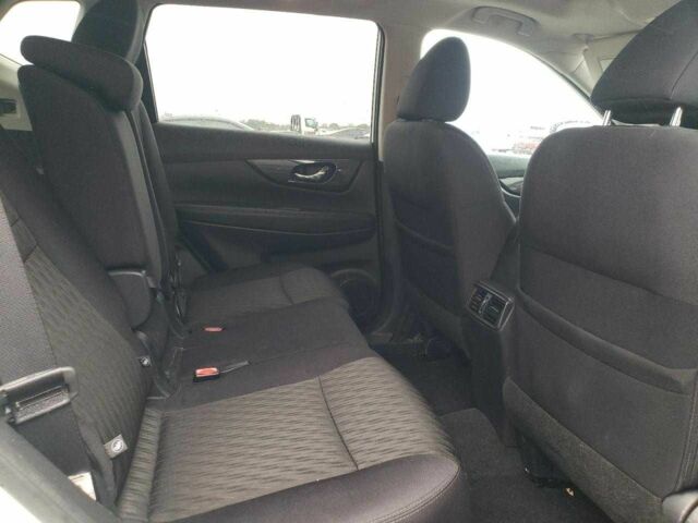 Белый Ниссан Rogue, объемом двигателя 2.5 л и пробегом 73 тыс. км за 2200 $, фото 10 на Automoto.ua