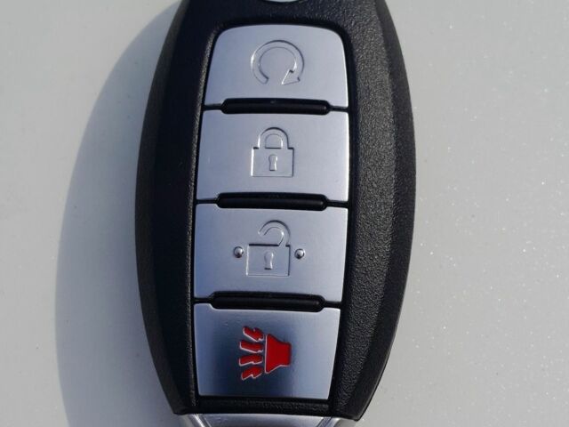 Білий Ніссан Rogue, об'ємом двигуна 2.5 л та пробігом 74 тис. км за 15018 $, фото 3 на Automoto.ua