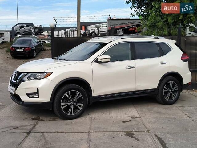 Белый Ниссан Rogue, объемом двигателя 2.49 л и пробегом 112 тыс. км за 14290 $, фото 2 на Automoto.ua