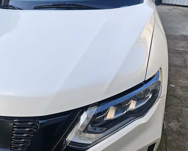 Белый Ниссан Rogue, объемом двигателя 2.49 л и пробегом 140 тыс. км за 15499 $, фото 1 на Automoto.ua