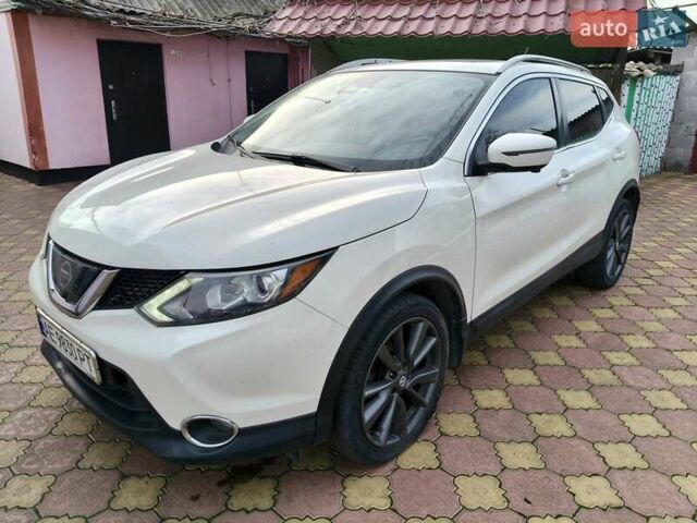 Білий Ніссан Rogue, об'ємом двигуна 2 л та пробігом 134 тис. км за 15300 $, фото 2 на Automoto.ua