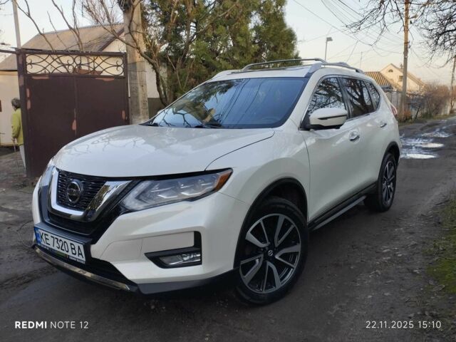 Белый Ниссан Rogue, объемом двигателя 0 л и пробегом 72 тыс. км за 14900 $, фото 1 на Automoto.ua