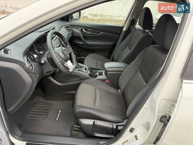 Білий Ніссан Rogue, об'ємом двигуна 2.5 л та пробігом 151 тис. км за 12950 $, фото 63 на Automoto.ua