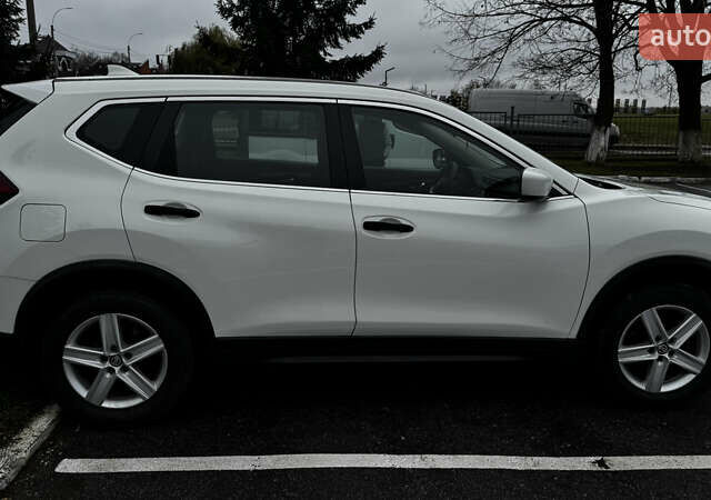 Белый Ниссан Rogue, объемом двигателя 2.5 л и пробегом 120 тыс. км за 13900 $, фото 7 на Automoto.ua