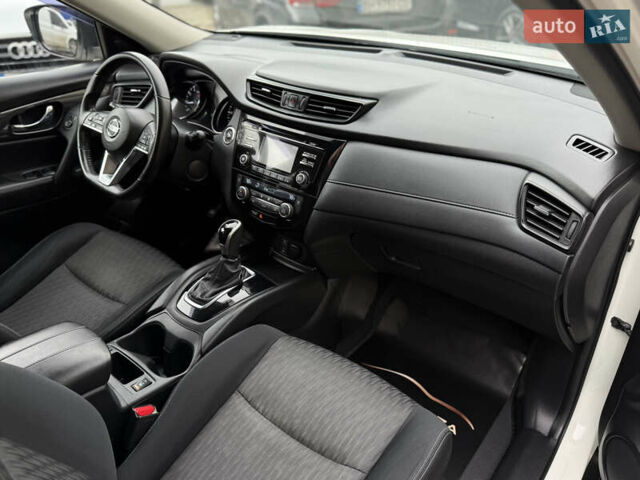 Белый Ниссан Rogue, объемом двигателя 2.49 л и пробегом 133 тыс. км за 13900 $, фото 43 на Automoto.ua