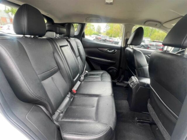 Белый Ниссан Rogue, объемом двигателя 2 л и пробегом 69 тыс. км за 6500 $, фото 9 на Automoto.ua