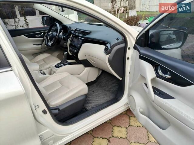 Білий Ніссан Rogue, об'ємом двигуна 2 л та пробігом 134 тис. км за 15300 $, фото 9 на Automoto.ua