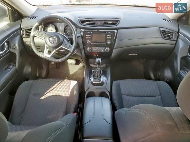 Белый Ниссан Rogue, объемом двигателя 2.5 л и пробегом 102 тыс. км за 2100 $, фото 7 на Automoto.ua