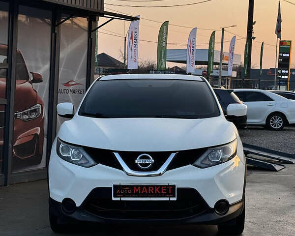 Белый Ниссан Rogue, объемом двигателя 2 л и пробегом 142 тыс. км за 13500 $, фото 1 на Automoto.ua