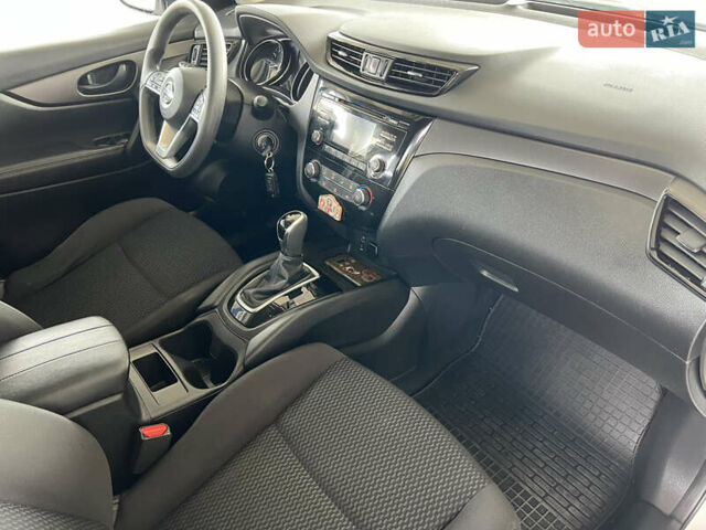 Белый Ниссан Rogue, объемом двигателя 2 л и пробегом 114 тыс. км за 14299 $, фото 6 на Automoto.ua