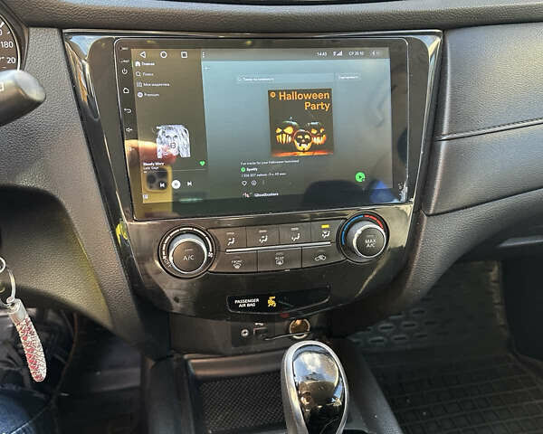 Белый Ниссан Rogue, объемом двигателя 2.49 л и пробегом 160 тыс. км за 14000 $, фото 8 на Automoto.ua