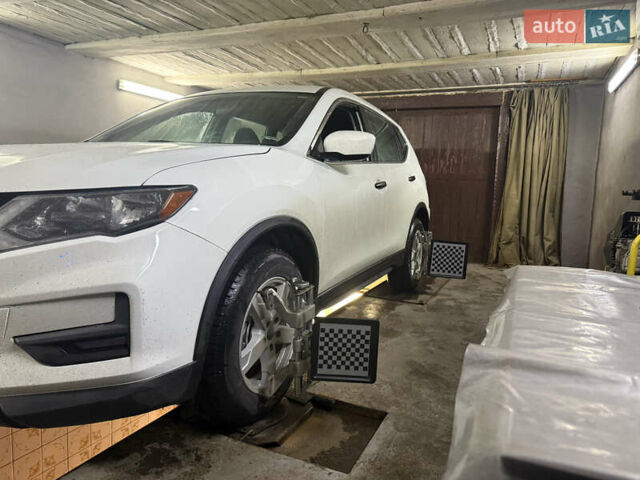 Білий Ніссан Rogue, об'ємом двигуна 2.5 л та пробігом 151 тис. км за 12950 $, фото 66 на Automoto.ua