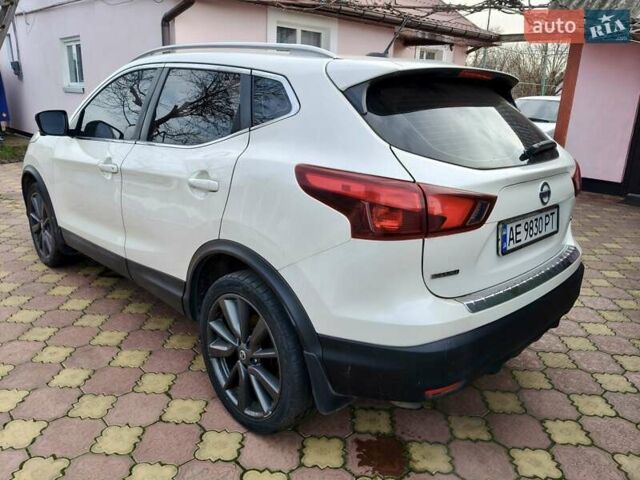 Білий Ніссан Rogue, об'ємом двигуна 2 л та пробігом 134 тис. км за 15300 $, фото 3 на Automoto.ua