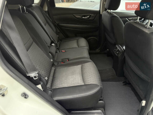Белый Ниссан Rogue, объемом двигателя 2.49 л и пробегом 133 тыс. км за 13900 $, фото 40 на Automoto.ua
