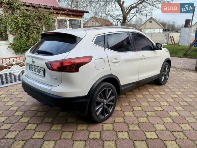 Білий Ніссан Rogue, об'ємом двигуна 2 л та пробігом 134 тис. км за 15300 $, фото 5 на Automoto.ua