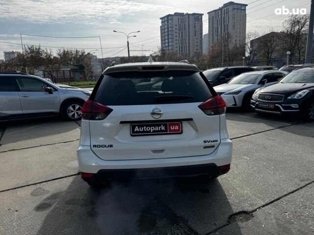 Белый Ниссан Rogue, объемом двигателя 2.5 л и пробегом 178 тыс. км за 14680 $, фото 5 на Automoto.ua