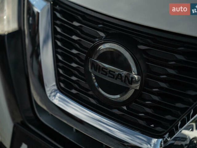 Белый Ниссан Rogue, объемом двигателя 2.49 л и пробегом 132 тыс. км за 14900 $, фото 10 на Automoto.ua