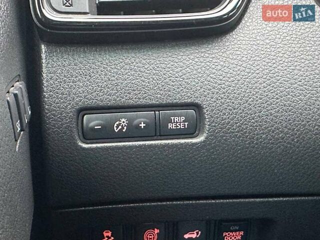 Белый Ниссан Rogue, объемом двигателя 2.49 л и пробегом 112 тыс. км за 13690 $, фото 26 на Automoto.ua