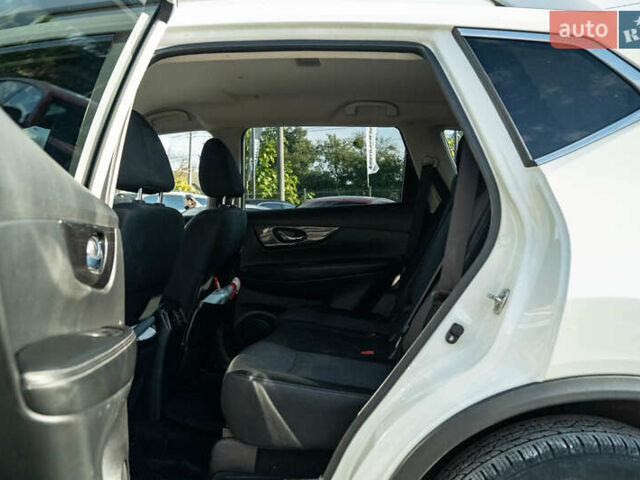 Белый Ниссан Rogue, объемом двигателя 2.49 л и пробегом 132 тыс. км за 14900 $, фото 28 на Automoto.ua